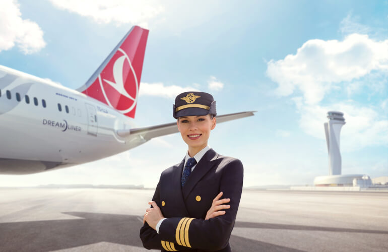 ۳۲۹ خلبان خانم در هواپیمایی ترکیه