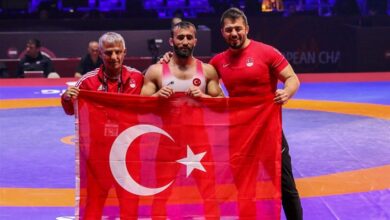 کشتی‌گیر قهرمان جهان