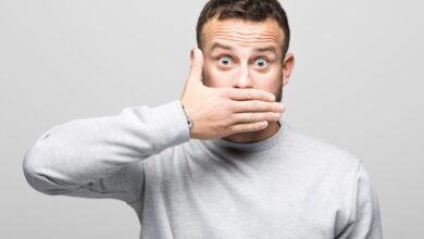 1684585693 bad breath man