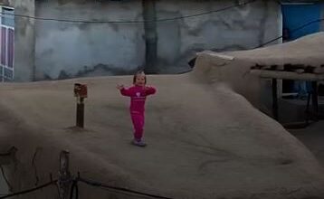 بچه 2