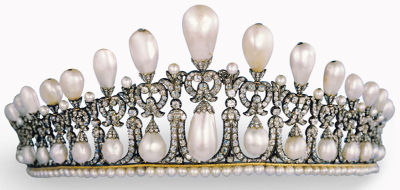 THE CAMBRIDGE LOVERS KNOT TIARA