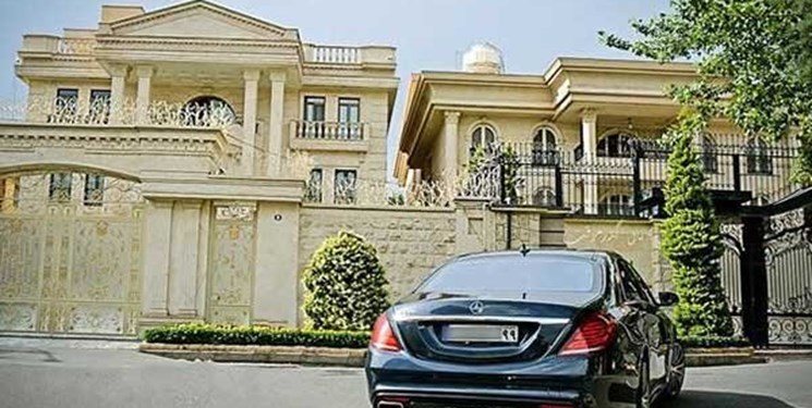 لوکس‌ترین خودروی جهان در تهران