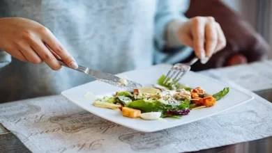 آداب معاشرت ساده در رابطه با غذا خوردن