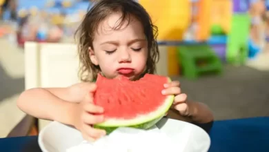 از چه سنی میتوان به کودک هندوانه داد ؟