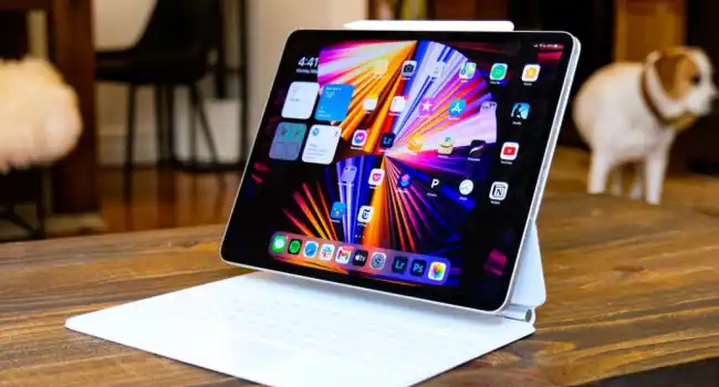 تبلت اپل آیپد پرو مجهز به صفحه‌نمایش OLED