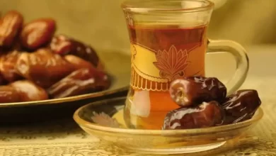 چرا نباید چای را با توت یا خرما بخوریم؟