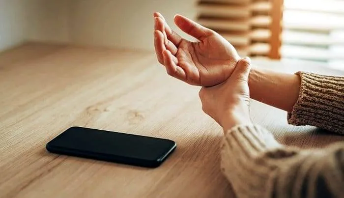 چرا در زمستان بیشتر دچار درد مفصل می‌شویم؟