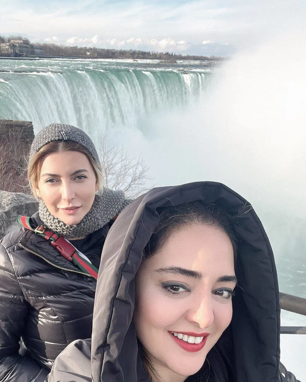 فریبا نادری و نرگس محمدی