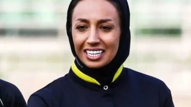 یک خانم داور اتاق VAR دربی شد 2