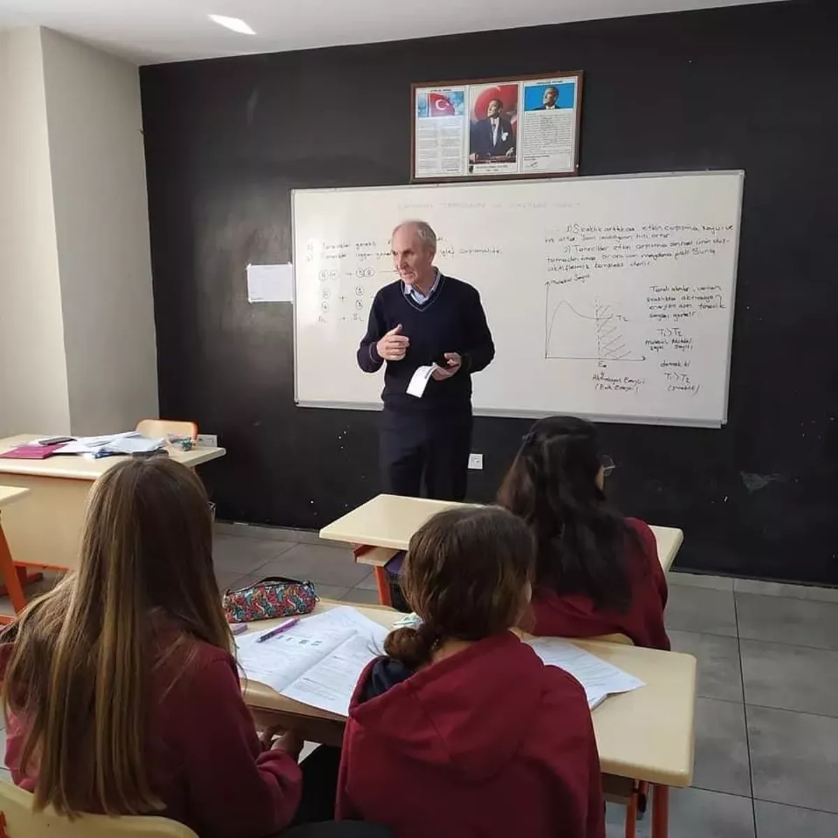 کشته شدن مدیر مدرسه