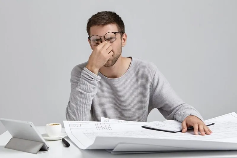 ۱۰ نشانه‌ علائم خستگی مفرط