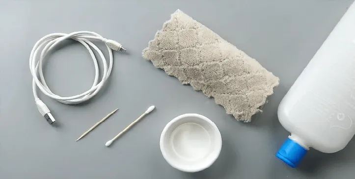 تمیزکردن سیم شارژر.