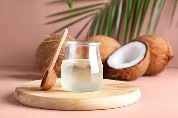 روغن نارگیل.