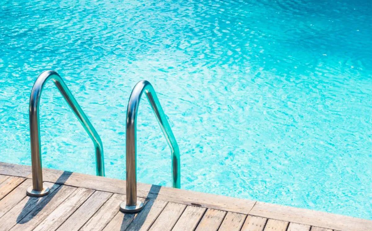 توصیه های بهداشتی شنا و استخر رفتن 2 نکات بهداشتی شنا و استخر رفتن