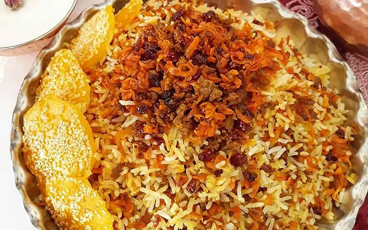 طرز تهیه هویج پلو ی مجلسی و رازهای خوشمزه شدن آن