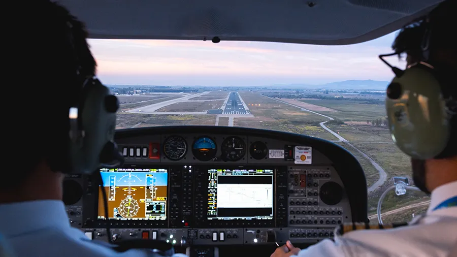 pilot landing