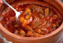 طرز تهیه خورش بامیه ترکیه‌ای بدون گوشت 1