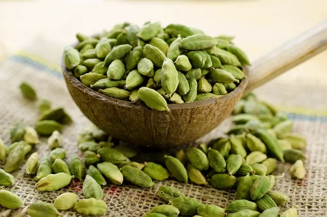 خواص عرق هل