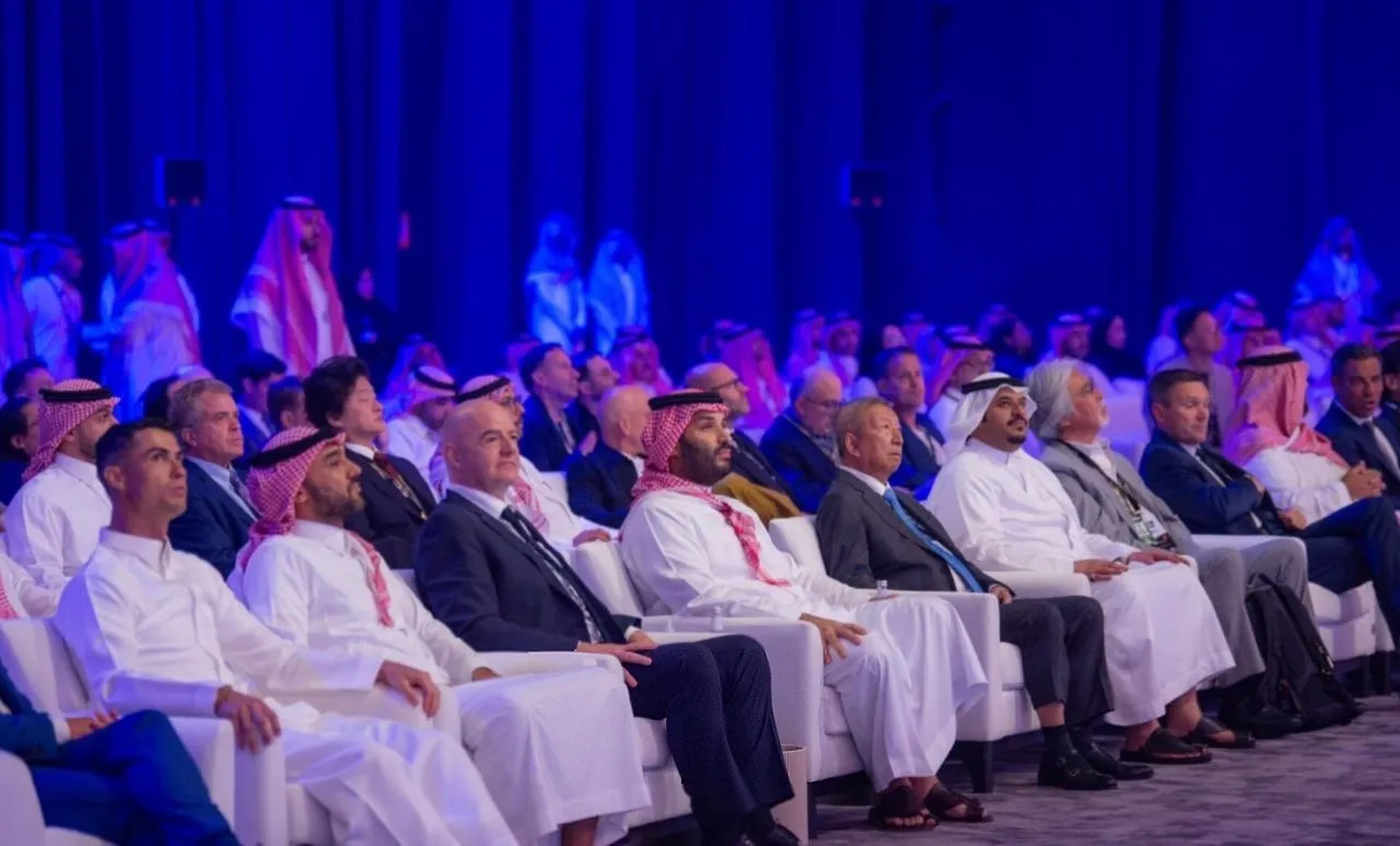 رونالدو با لباس عربی