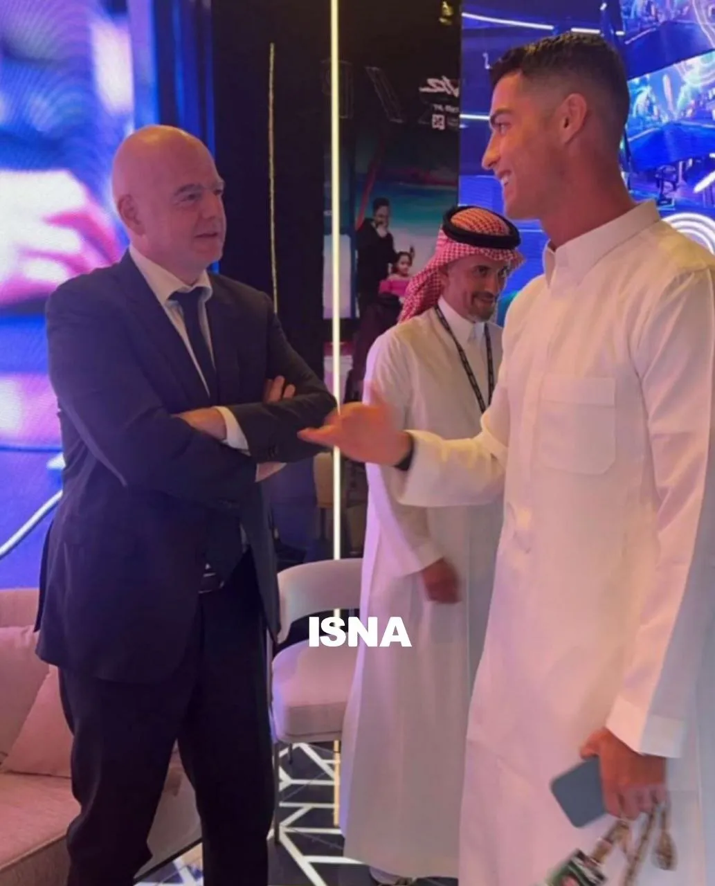 رونالدو با لباس عربی