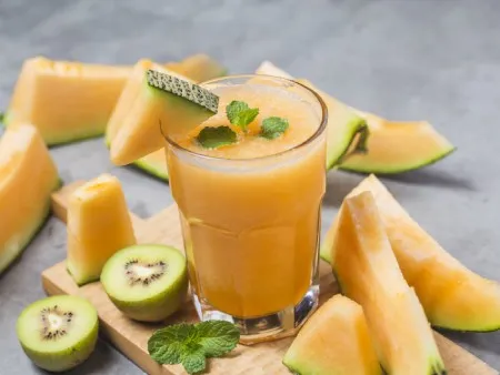 فواید اب طالبی