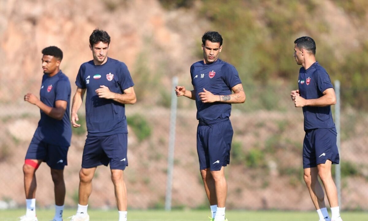 پرسپولیس به دنبال رقیب برای علی علیپور و عیسی آل‌کثیر