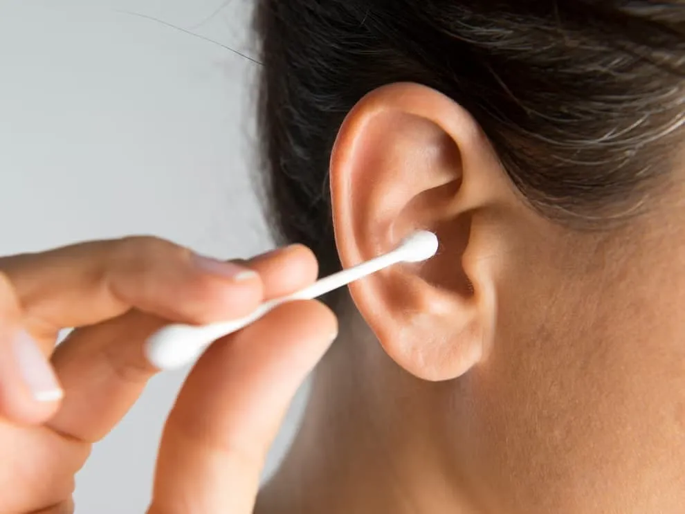 ear cleaning 1