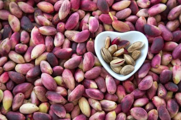 خواص پوست پسته