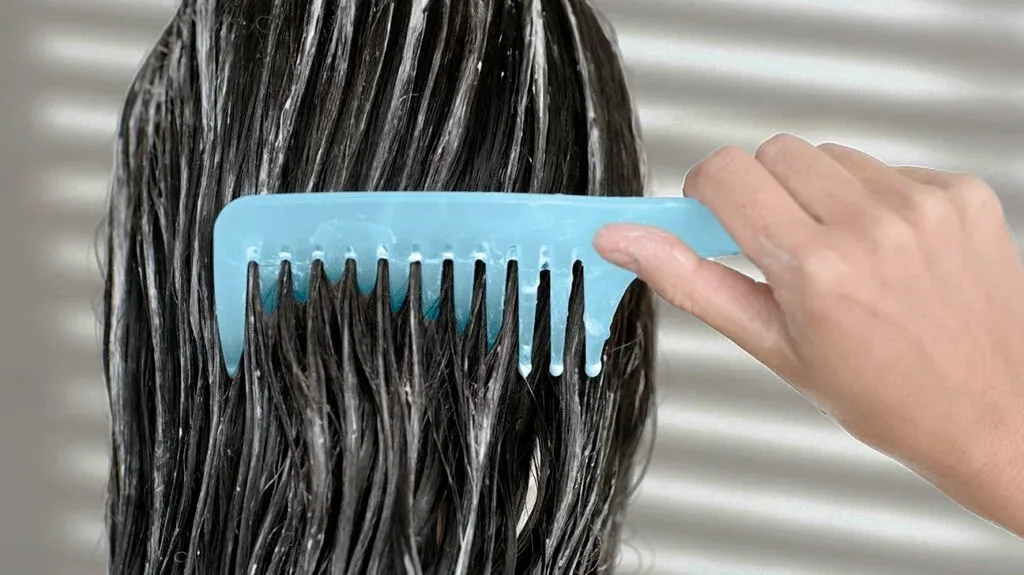 آبرسانی به موها