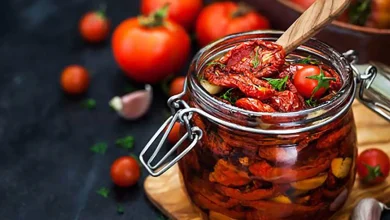 طرز تهیه گوجه فرنگی خشک در روغن زیتون؛ چاشنی خوشمزه1