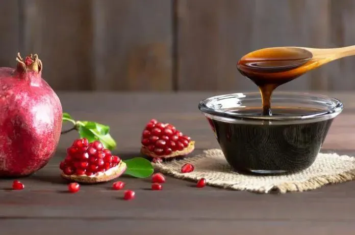 Homemade pomegranate paste 3