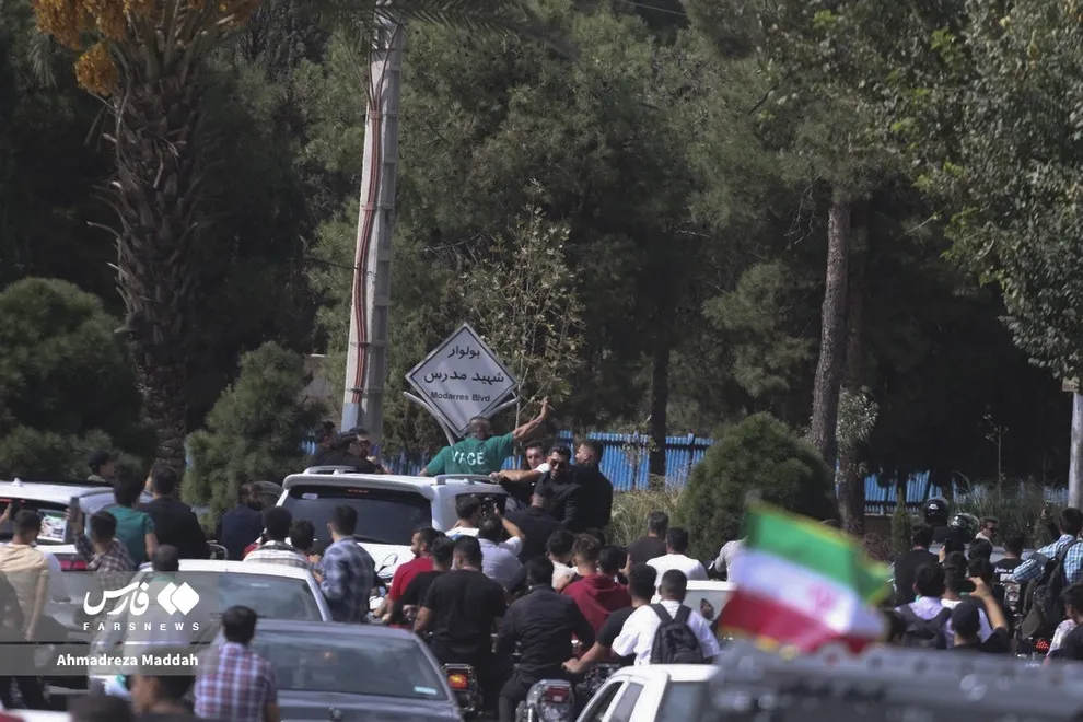 استقبال از هادی چوپان در شیراز (عکس) 10 تصاویر استقبال از هادی چوپان در شیراز7