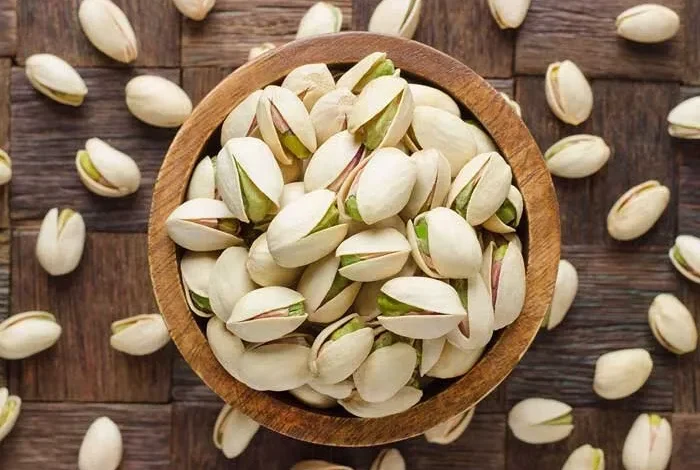 جوانی چِشم