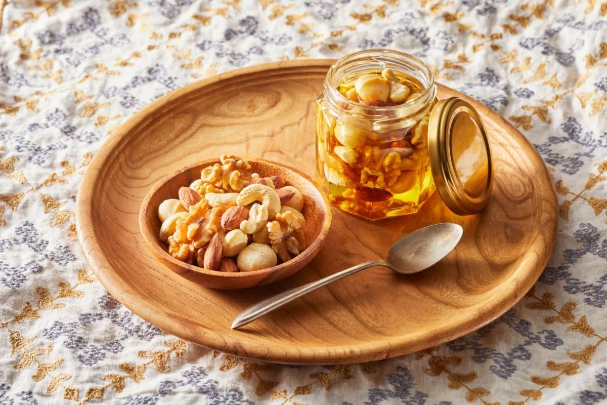 روش نگهداری مغز گردو در آب نمک1