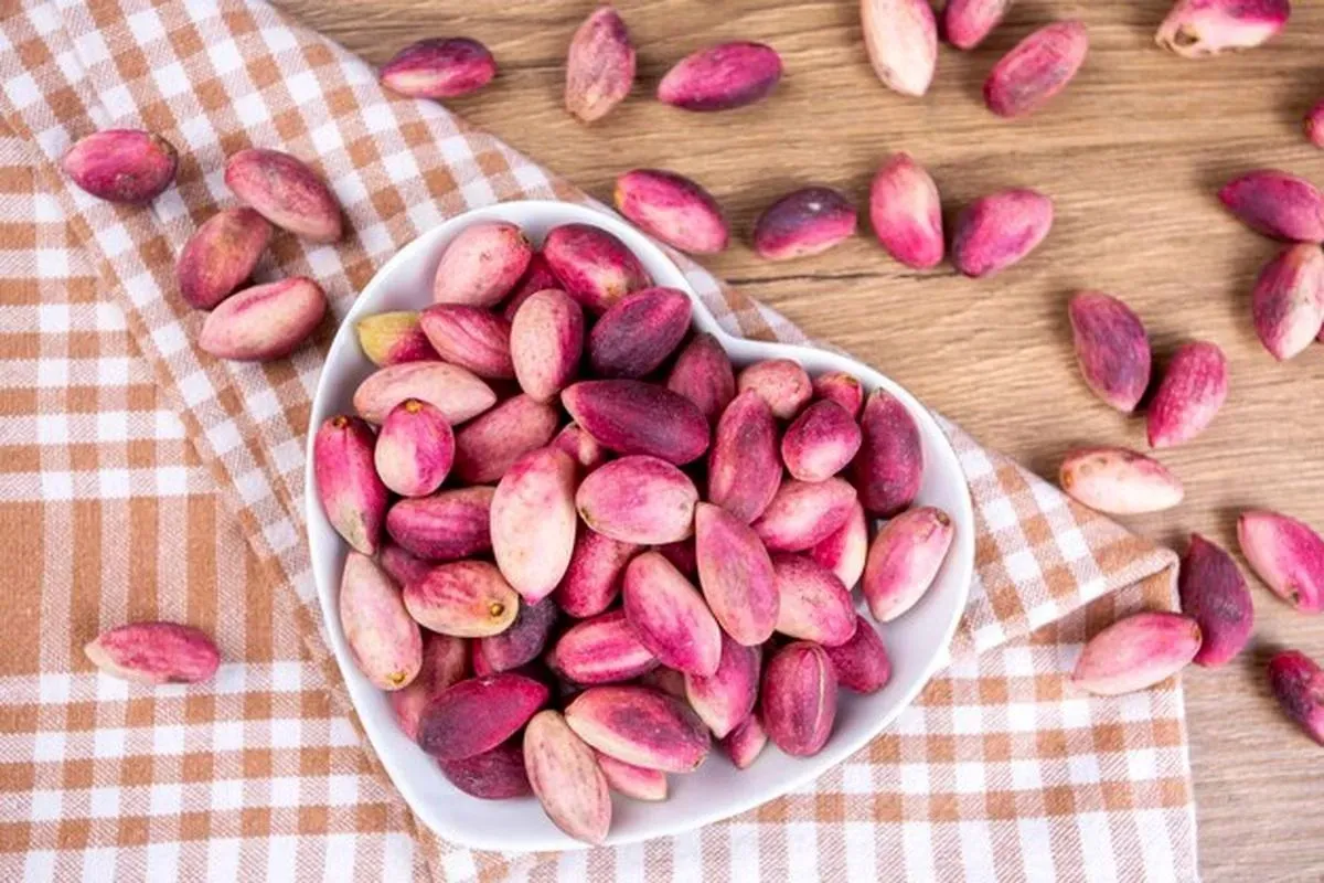 هر کیلو پسته خام چقدر خلال پسته و پسته خشک می‌دهد؟