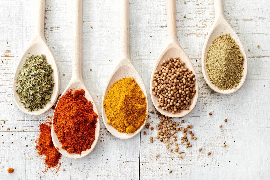 ۹ گیاه و ادویه ای که قاتل چربی شکم و پهلو هستند