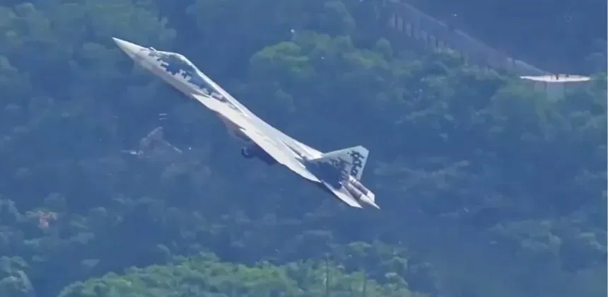 نازنین بیاتی