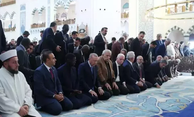 اقامه نماز جمعه