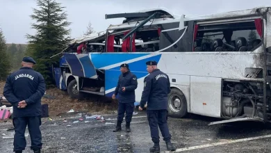 eskisehirde yolcu otobusu devrildi