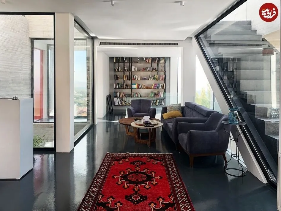 خانه قلعه مانند در دماوند