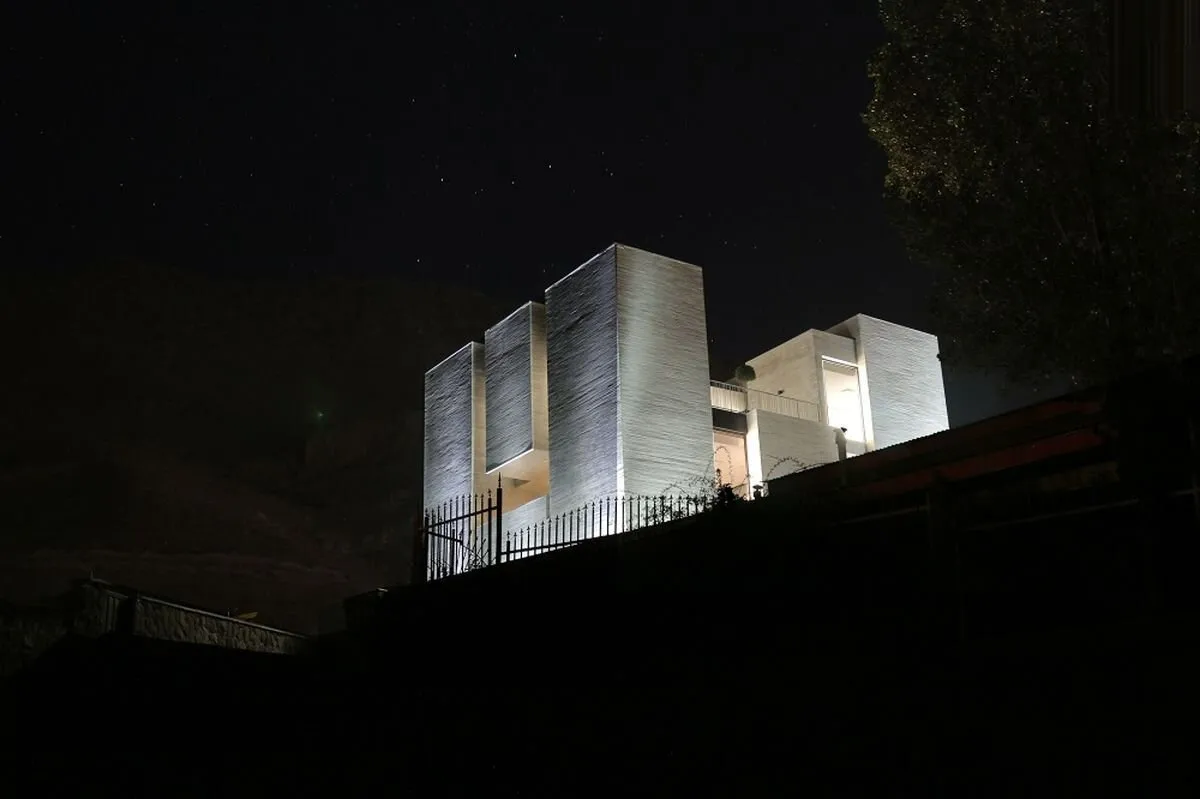 خانه قلعه مانند در دماوند