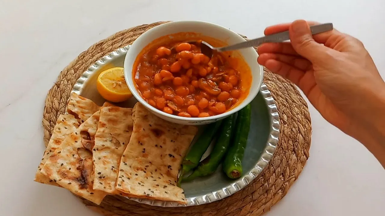 طرز تهیه خوراک لوبیا چیتی با قارچ؛ لعابدار و رستورانی