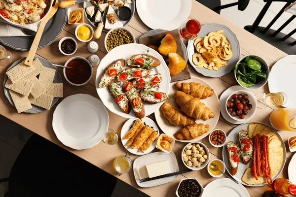 چیدمان میز صبحانه زیبا