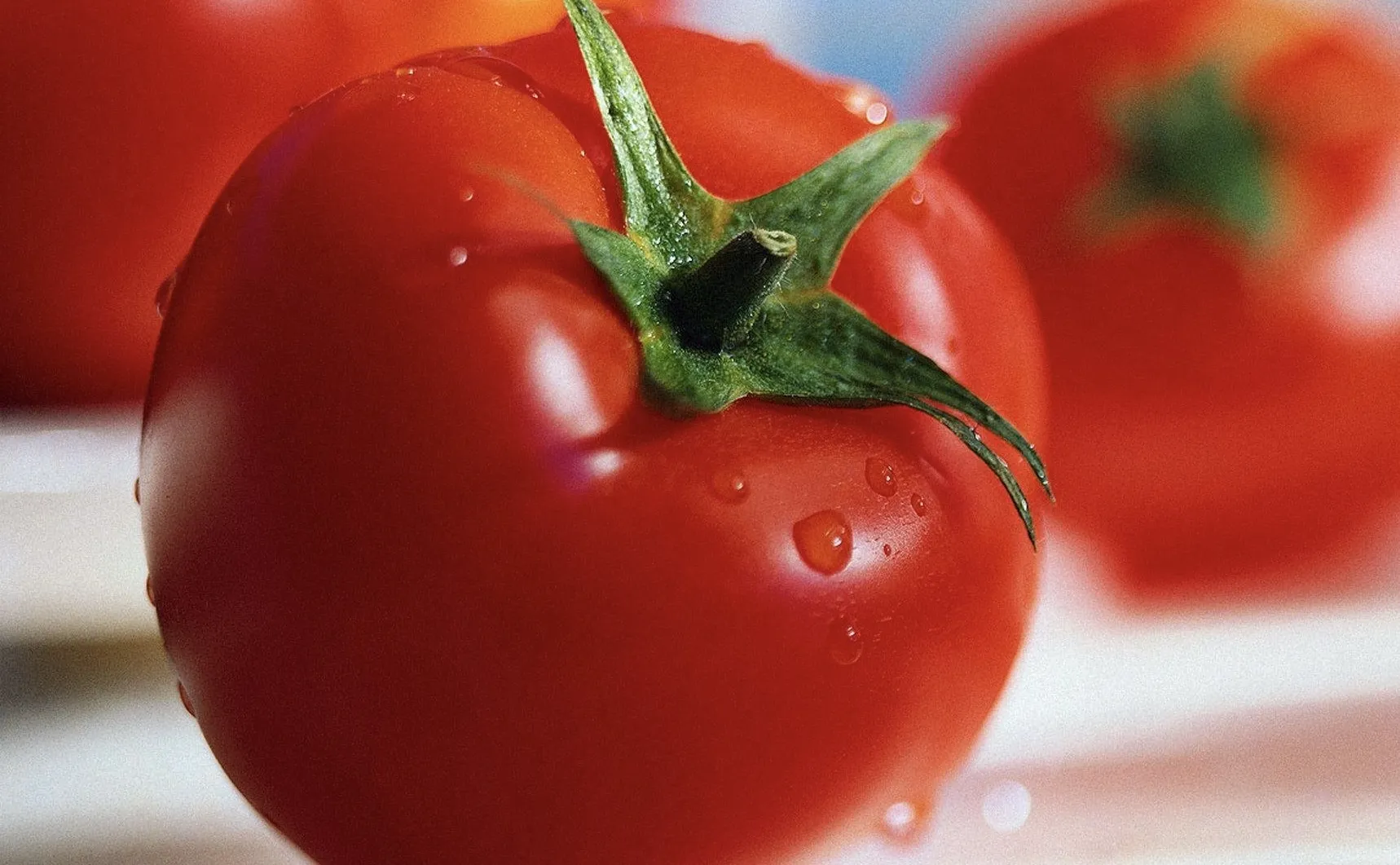 ۷ روش استفاده از گوجه‌ فرنگی رسیده برای مو