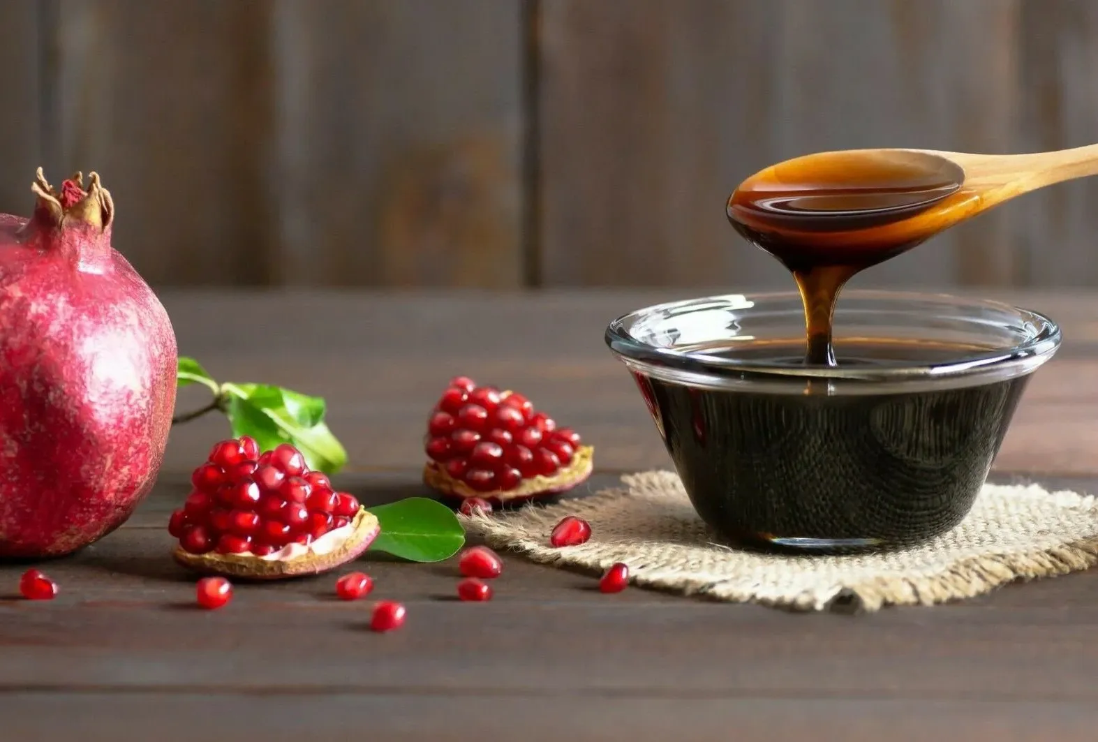 ۸ ترفند کاربردی برای نرم کردن رب انار سفت شده1