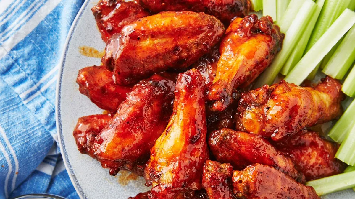 بال مرغ در سرخ کن بدون روغن
