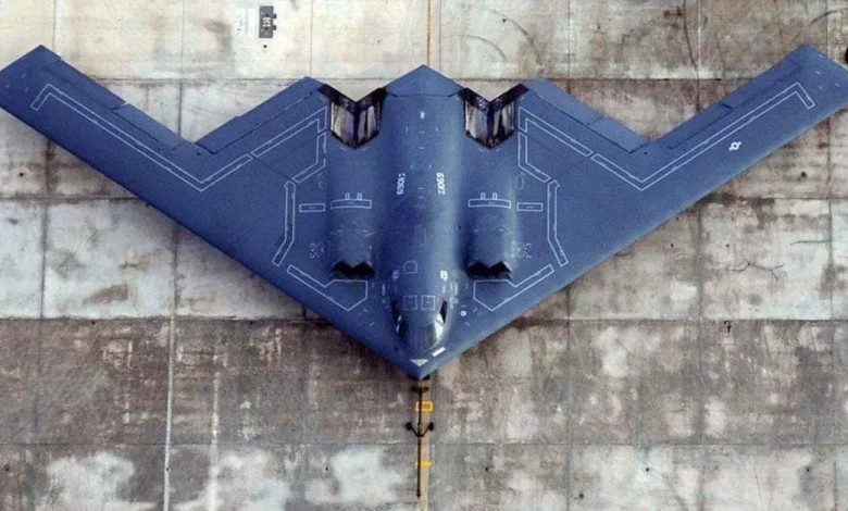 بمب افکن B-21 Raider