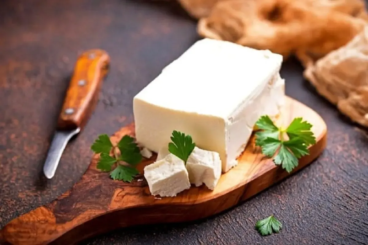 خوردن پنیر به خواب بهتر کمک می‌کند؟