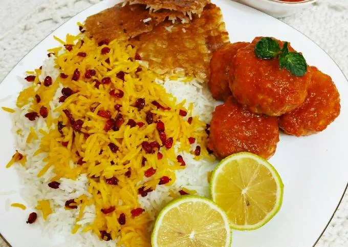 زرشک پلو با کوفته قلقلی مرغ