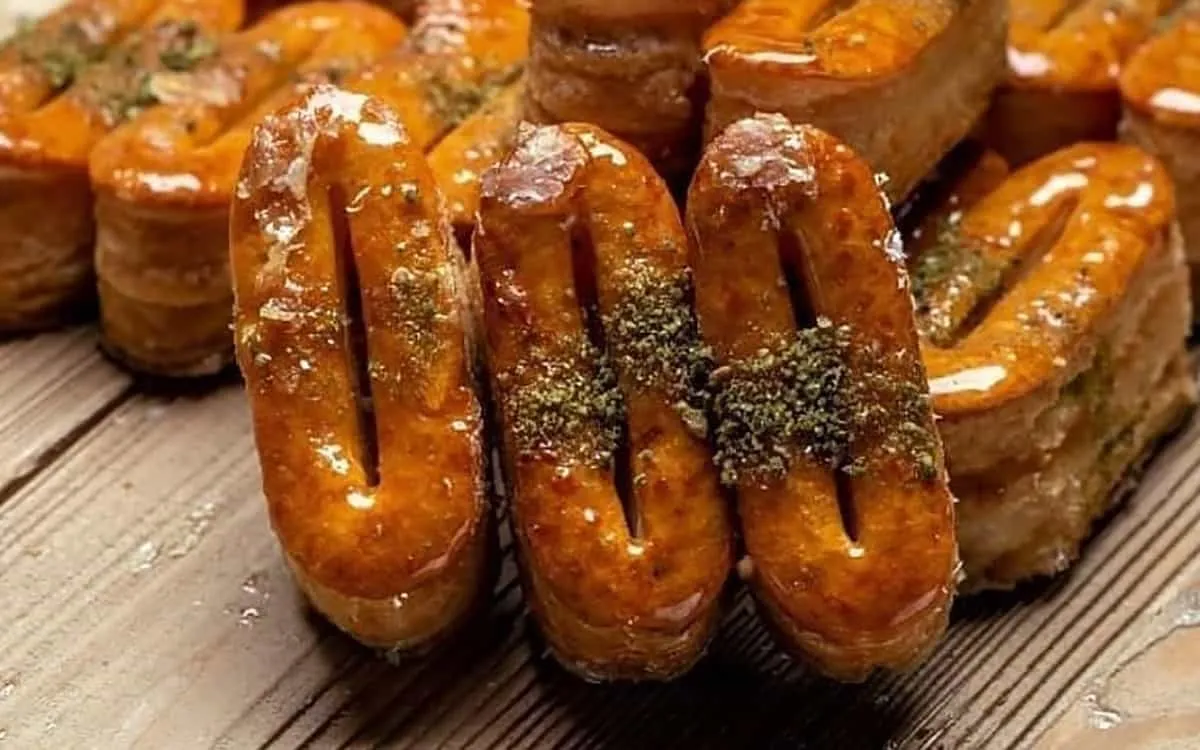 شیرینی زبان